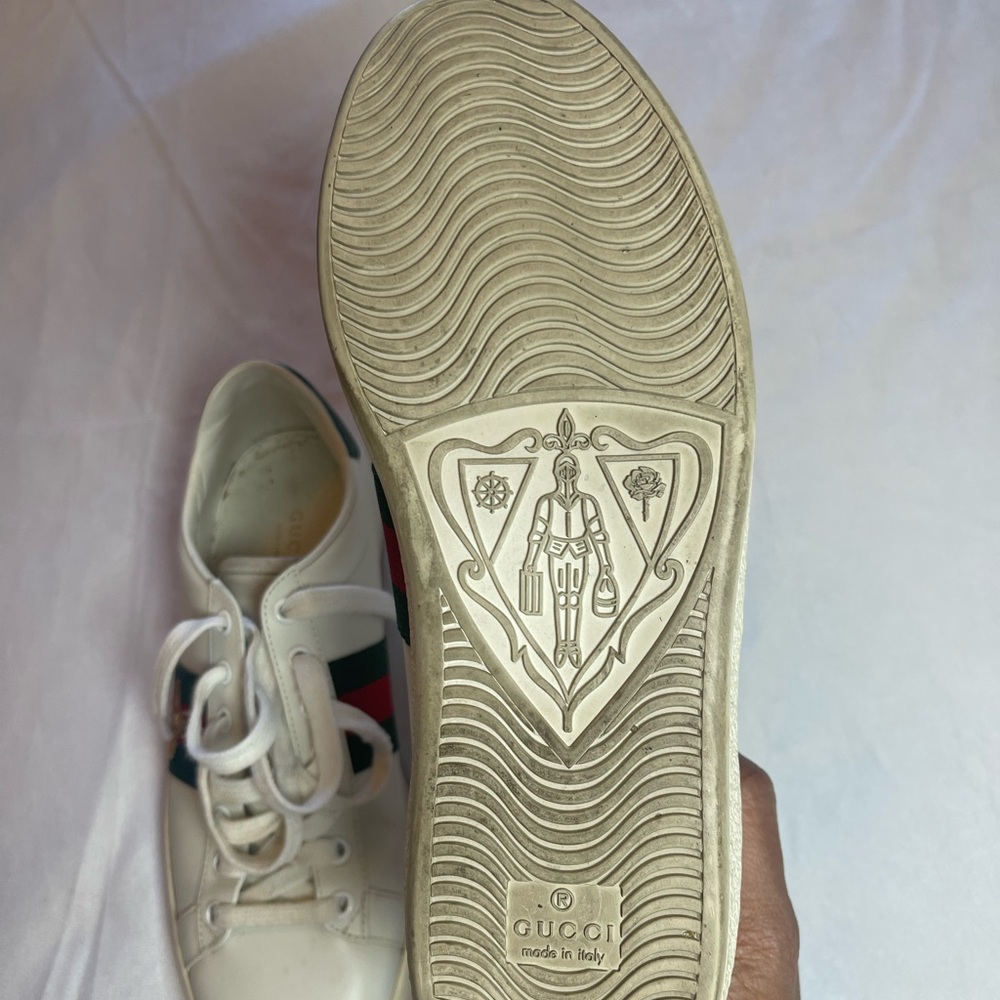 Gucci White Sneakers with Green and Red Accents - Picture 6 of 9